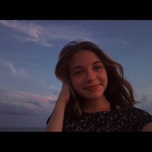 Meet your Posher, Arielle